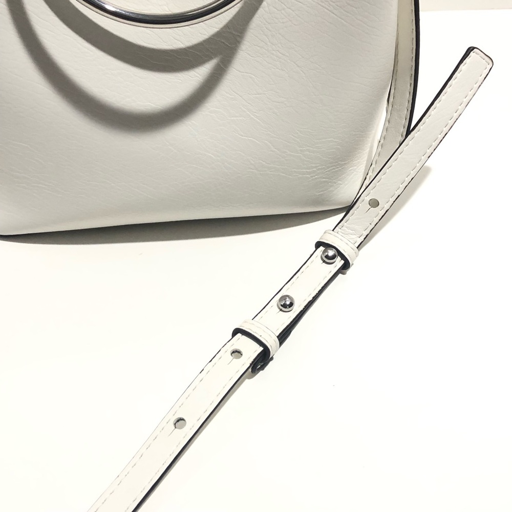 I.N.C. International Concepts White Ring Handle Bucket Bag Crossbody Purse - Picture 4 of 16